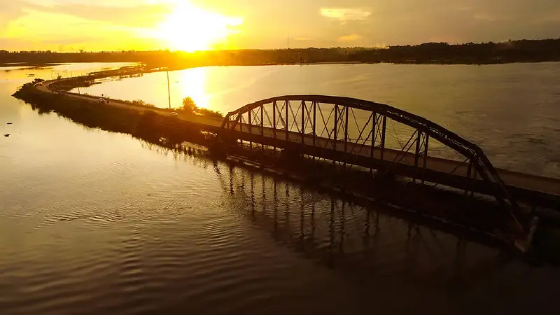 Pôr do sol no Rio Madeira: um espetáculo natural em Porto Velho